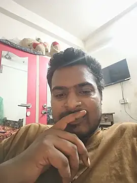 Snapshot of shanj33b chatting on June 2026 08:19:01 AM shanj33b online show from June 2026 08:19:01 AM