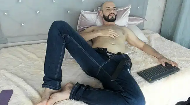 Luke Diaz7 online show from February 2025 10:47:02 PM