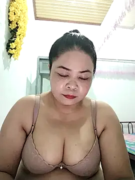 Snapshot of Baby-bigtits2024 chatting on February 2025 01:27:01 PM Baby-bigtits2024 online show from February 2025 01:27:01 PM