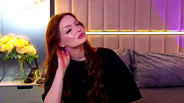 Snapshot of AlexaBright chatting on November 2025 06:08:01 PM AlexaBright online show from November 2025 06:08:01 PM