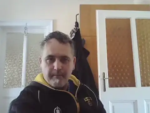 Snapshot of Szolga10 chatting on March 2025 01:09:02 PM Szolga10 online show from March 2025 01:09:02 PM