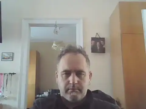 Snapshot of Szolga10 chatting on September 2025 09:58:01 AM Szolga10 online show from September 2025 09:58:01 AM