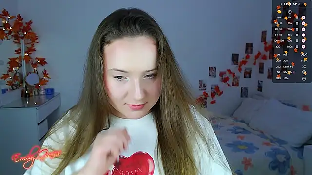 Snapshot of EmilyxxGraces chatting on October 2025 10:23:02 PM EmilyxxGraces online show from October 2025 10:23:02 PM