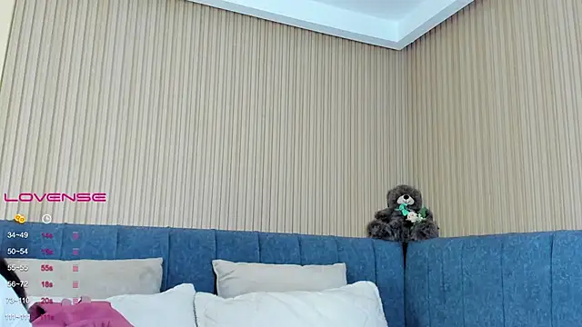 elizabeth 20 online show from March 2025 07:03:02 PM