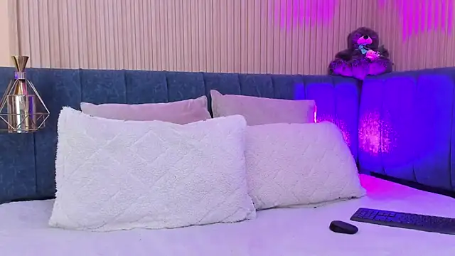 elizabeth 20 online show from March 2025 07:12:01 PM