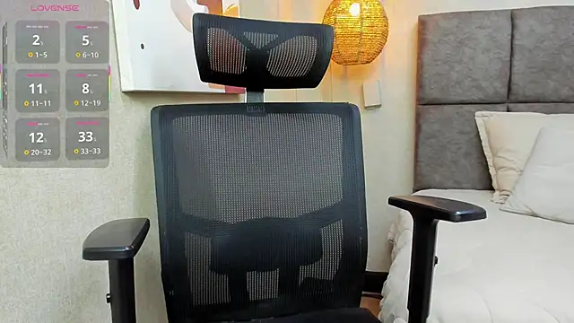 elizabeth 20 online show from October 2025 07:56:01 PM