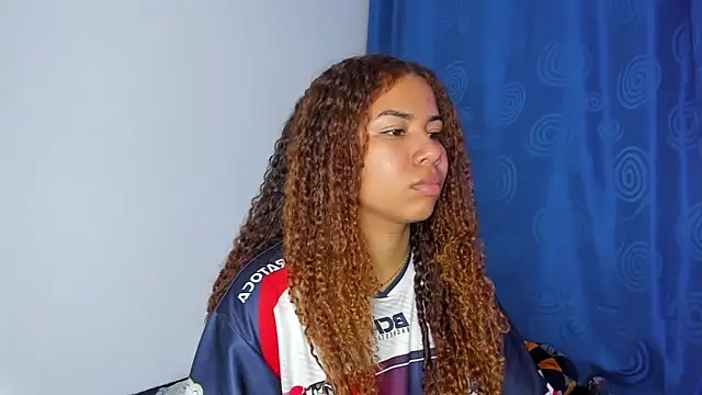 MELINAMARTINS online show from March 2026 09:12:01 PM