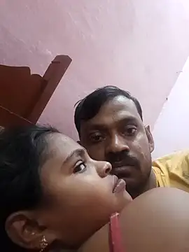 Snapshot of Hot_couple493 chatting on February 2025 12:41:02 AM Hot couple493 online show from February 2025 12:41:02 AM