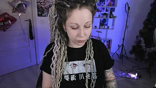 HoneySallyMoore online show from December 2025 02:10:02 AM