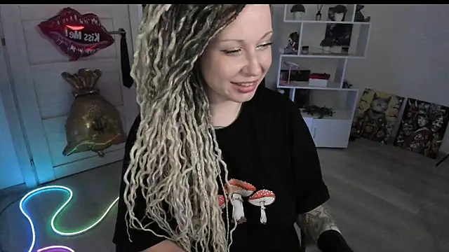 HoneySallyMoore online show from June 2026 02:24:02 AM