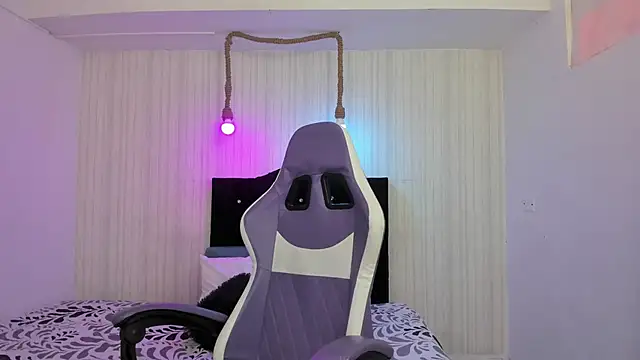 Snapshot of nicky_angel1 chatting on February 2026 07:31:01 PM nicky angel1 online show from February 2026 07:31:01 PM