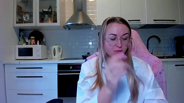 your Goddess Eva online show from October 2025 08:23:02 AM