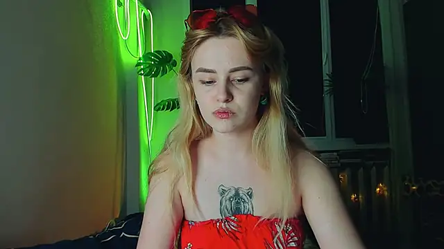 Snapshot of Alexa_Pirs chatting on March 2025 05:29:01 PM Alexa Pirs online show from March 2025 05:29:01 PM