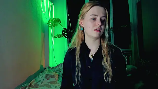 Snapshot of Alexa_Pirs chatting on March 2025 07:34:02 PM Alexa Pirs online show from March 2025 07:34:02 PM