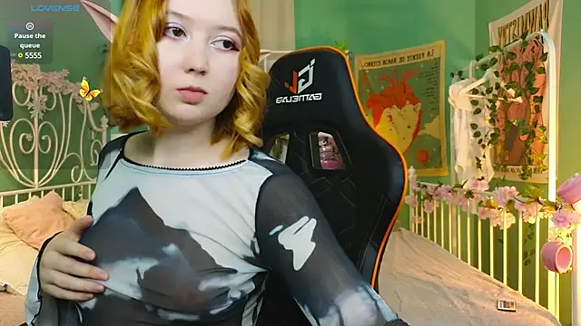 MizukiNoYoru online show from March 2025 11:00:02 AM