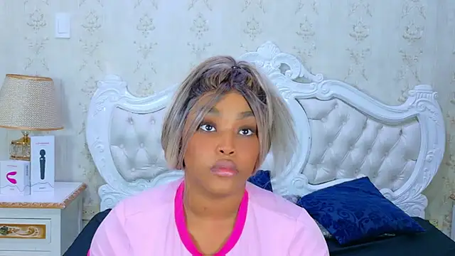 TianahGlow online show from November 2025 09:06:01 PM