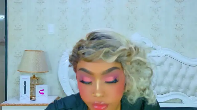 TianahGlow online show from February 2026 06:48:01 PM