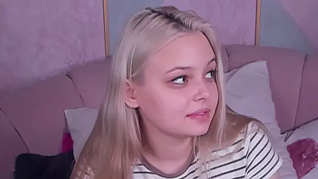 Snapshot of CLAIRE_VOGT chatting on February 2025 06:48:01 PM CLAIRE VOGT online show from February 2025 06:48:01 PM