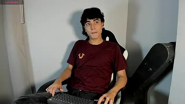 Snapshot of salvatore_montt chatting on February 2025 03:42:01 AM salvatore montt online show from February 2025 03:42:01 AM