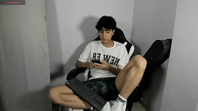 Snapshot of salvatore_montt chatting on February 2025 12:41:01 AM salvatore montt online show from February 2025 12:41:01 AM