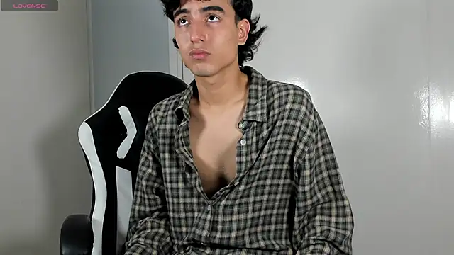 Snapshot of salvatore_montt chatting on March 2025 12:53:01 AM salvatore montt online show from March 2025 12:53:01 AM