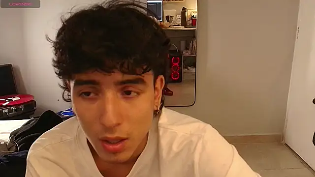 Snapshot of salvatore_montt chatting on March 2025 03:37:01 AM salvatore montt online show from March 2025 03:37:01 AM