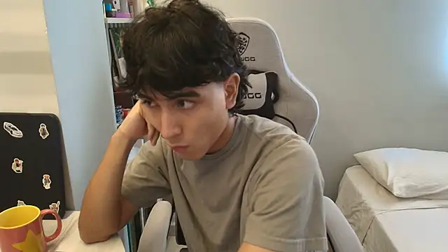 Snapshot of salvatore_montt chatting on October 2025 09:17:02 PM salvatore montt online show from October 2025 09:17:02 PM