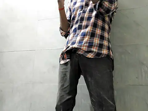 Snapshot of Lustyluckyy chatting on September 2025 06:02:01 PM Lustyluckyy online show from September 2025 06:02:01 PM