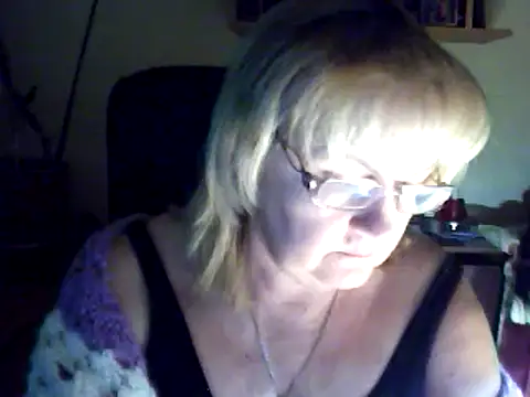 Snapshot of Violet5364 chatting on March 2025 07:54:01 PM Violet5364 online show from March 2025 07:54:01 PM