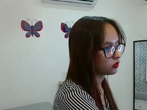 Emilybateee online show from March 2025 09:51:01 PM