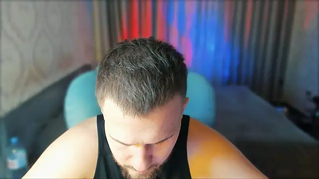 Snapshot of Vladik_b chatting on February 2026 06:12:01 PM Vladik b online show from February 2026 06:12:01 PM