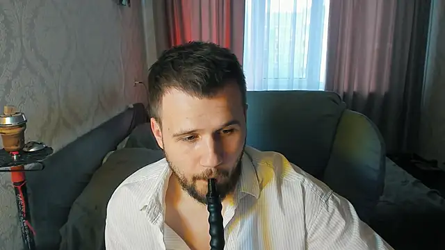 Snapshot of Vladik_b chatting on May 2026 05:30:01 PM Vladik b online show from May 2026 05:30:01 PM