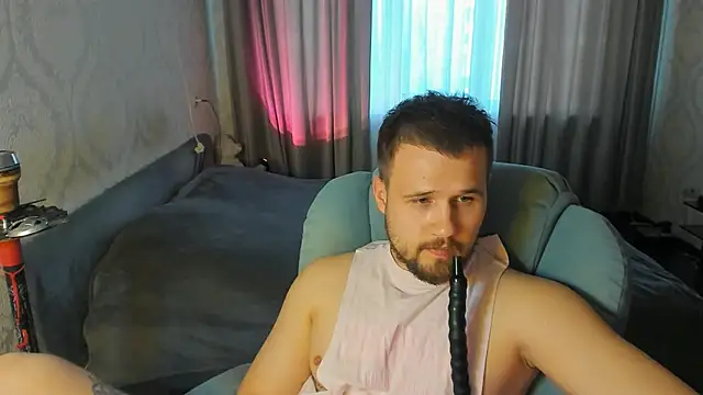 Snapshot of Vladik_b chatting on May 2026 05:32:02 PM Vladik b online show from May 2026 05:32:02 PM