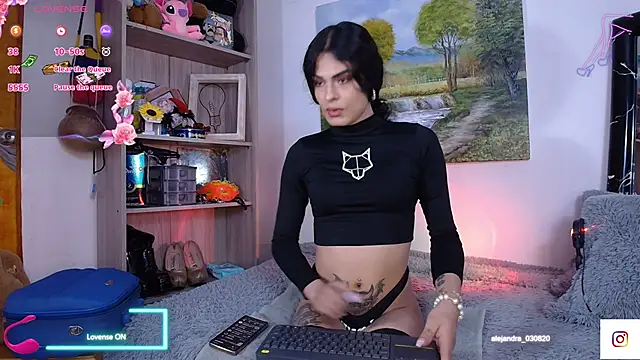 Snapshot of Meghan_hott chatting on March 2025 03:52:01 PM Meghan hott online show from March 2025 03:52:01 PM