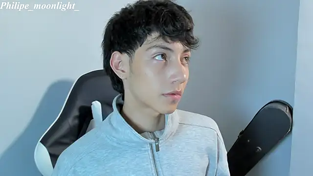 philipe moonlight  online show from February 2025 07:45:01 AM