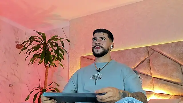 DickGriffith  online show from September 2025 07:14:02 AM