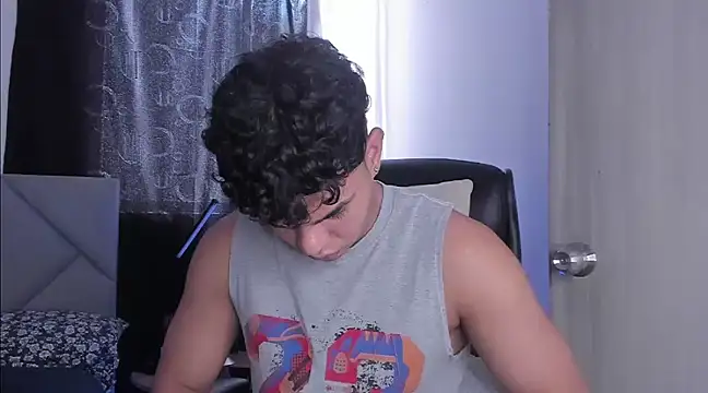 Snapshot of samm_sv chatting on March 2025 06:54:01 PM samm sv online show from March 2025 06:54:01 PM