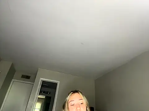 Snapshot of angelicasn0w chatting on September 2025 04:07:01 PM angelicasn0w online show from September 2025 04:07:01 PM