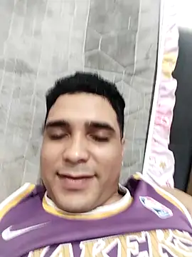 avit902 online show from April 2026 07:58:01 PM