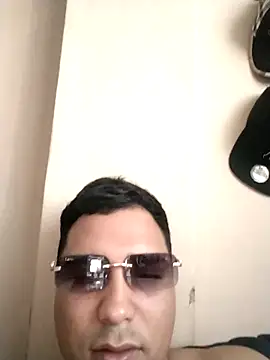 avit902 online show from April 2026 02:06:01 PM