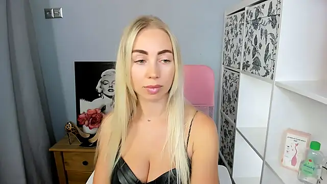Snapshot of MargaritaRose chatting on July 2026 02:33:01 PM MargaritaRose online show from July 2026 02:33:01 PM