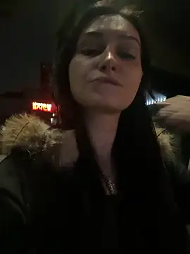 lunalovelee online show from October 2025 05:33:01 PM