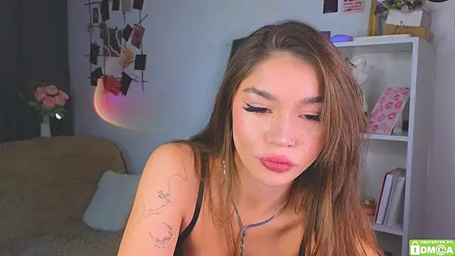 Caroline  Brown online show from October 2025 04:31:02 AM