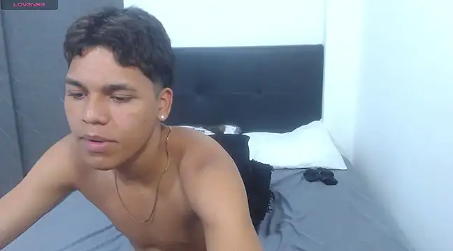 Snapshot of David_Gil19 chatting on February 2025 09:10:01 AM David Gil19 online show from February 2025 09:10:01 AM