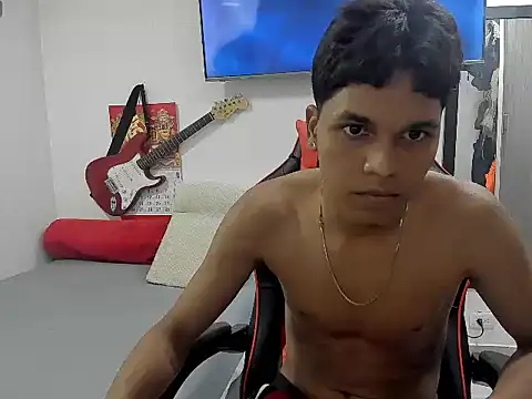 Snapshot of David_Gil19 chatting on March 2025 03:00:01 AM David Gil19 online show from March 2025 03:00:01 AM