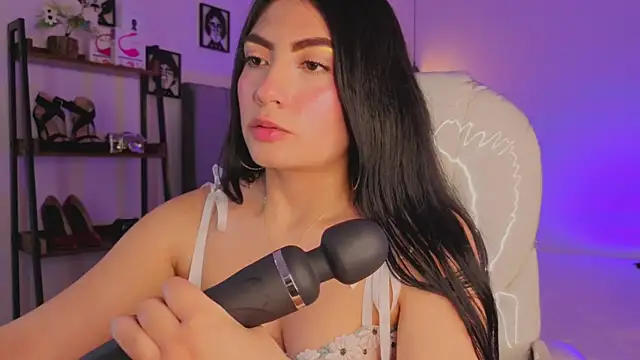 Miller Vanessa  online show from October 2025 09:01:01 PM