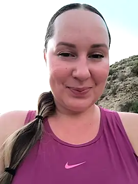 Mona Plus online show from September 2025 06:19:02 PM