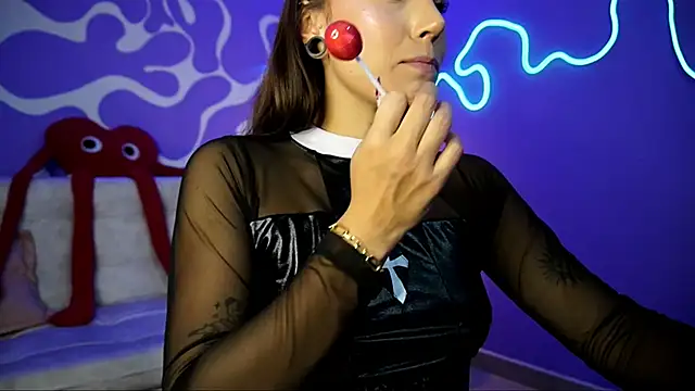 verosmit1 online show from November 2025 09:48:02 PM