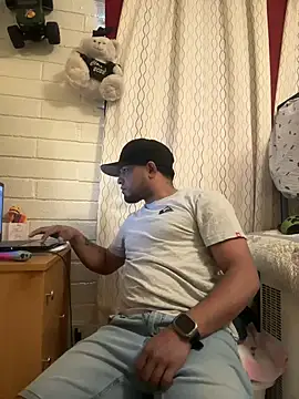 guajiro276565 online show from March 2025 09:43:01 PM