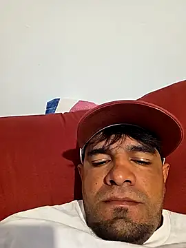 guajiro276565 online show from April 2026 06:05:02 PM